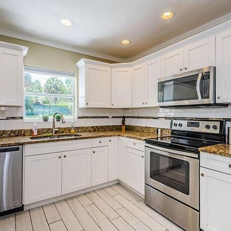 Vila Beautiful Pool House In Old Seminole Heights! Tampa Exteriér fotografie