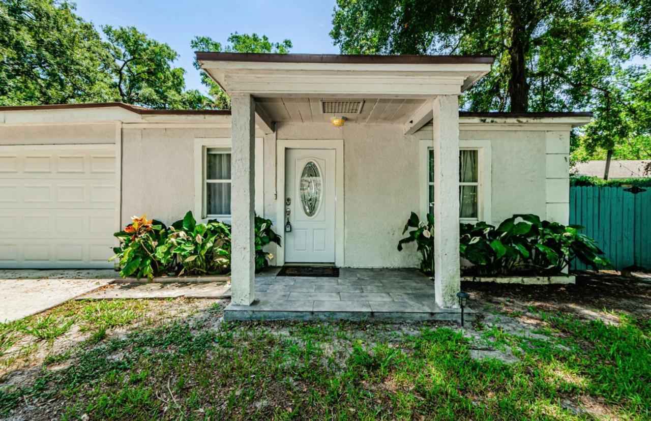 Vila Beautiful Pool House In Old Seminole Heights! Tampa Exteriér fotografie