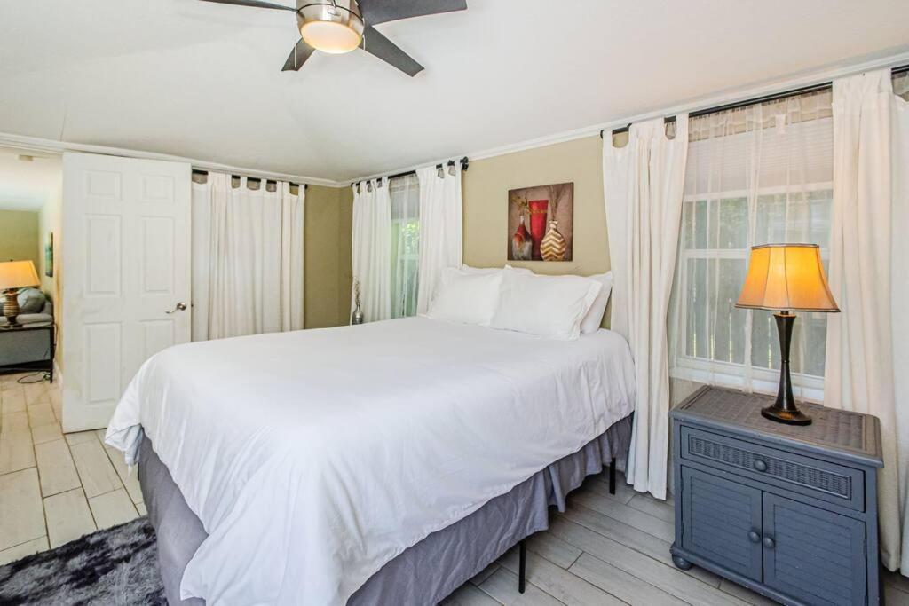 Vila Beautiful Pool House In Old Seminole Heights! Tampa Exteriér fotografie