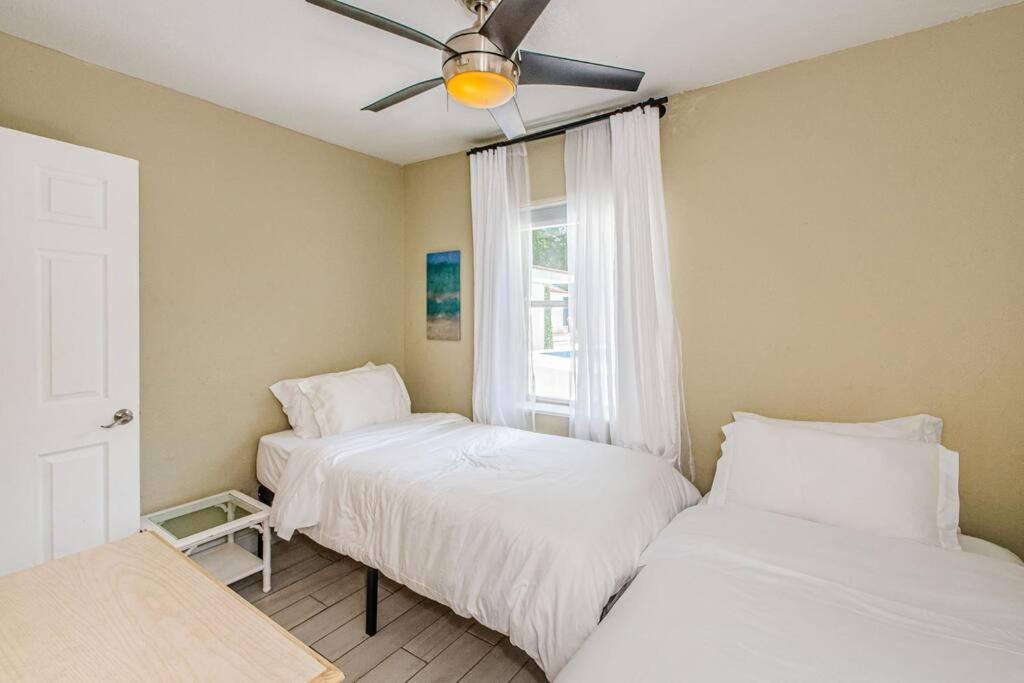 Vila Beautiful Pool House In Old Seminole Heights! Tampa Exteriér fotografie