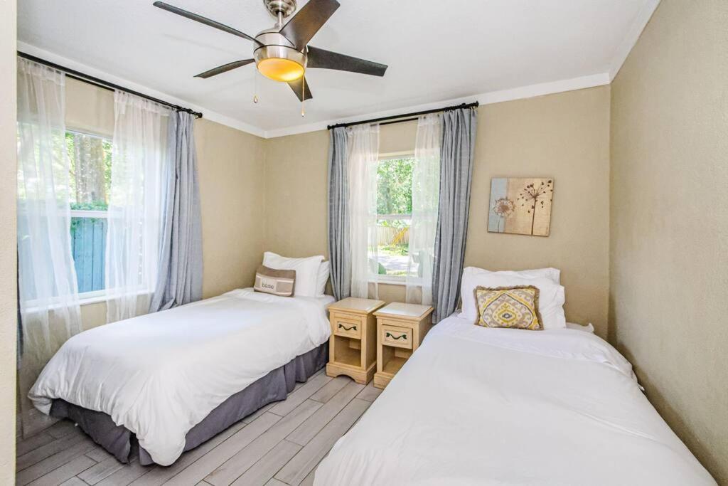 Vila Beautiful Pool House In Old Seminole Heights! Tampa Exteriér fotografie